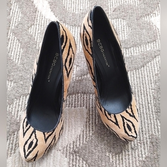 Ikat Print Heels by BCBG - Picture 4 of 10